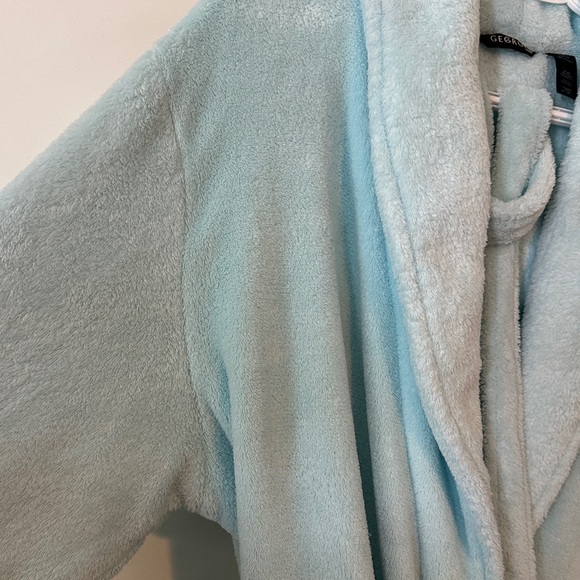 GEORGE | Soft Sky Blue Fleece Robe - Picture 5 of 12